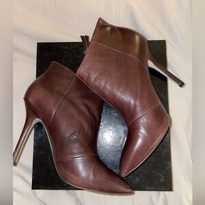 Boutique 8 jarring heel bootie dark brown